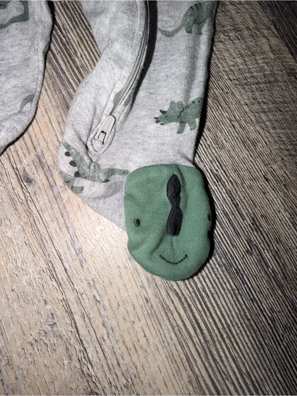 Neutral Dinosaur Print Cotton Footed One-Piece sleeper Lot 3-6M Bundle Carter’s
